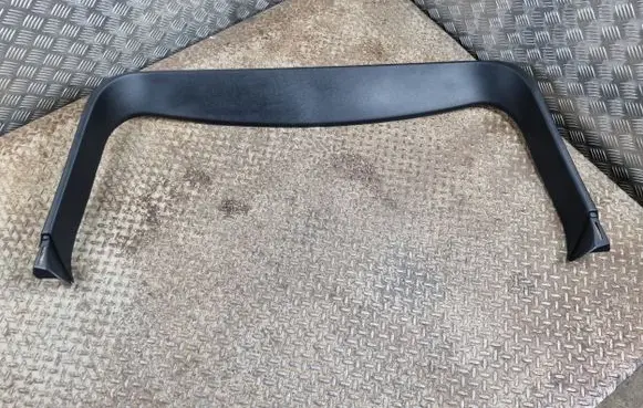 Jeep Grand Cherokee Tailgate trim 1XW82DX9AB
