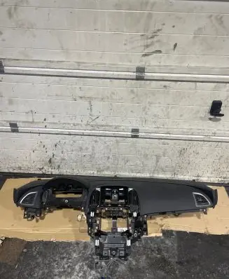 Opel Astra J Dashboard