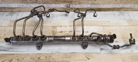 Volvo V60 Fuel main line pipe 30777759 0445215025 481892