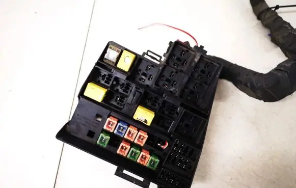 Jaguar S-Type Fuse box set xw4t14a067b xw4t-14a067-b