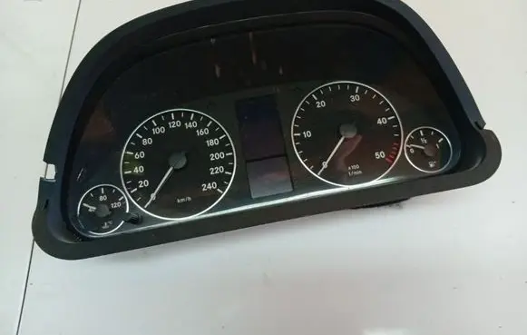 Mercedes-Benz A W169 Speedometer (instrument cluster) A1695405347