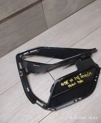 BMW X1 F48 F49 Front bumper lower grill 8497248