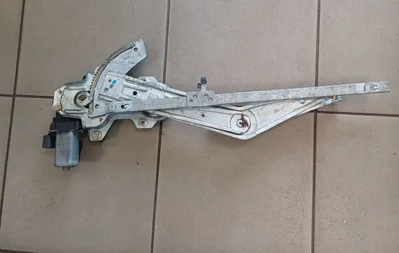 Alfa Romeo 166 Front door window regulator with motor