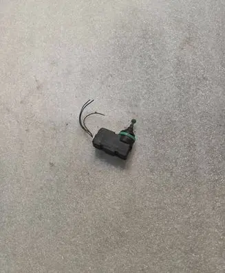 Headlight level adjustment motor