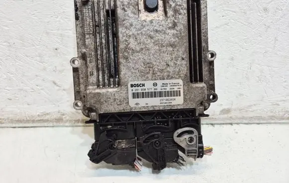 Renault Master III Engine control unit/module 0281030577