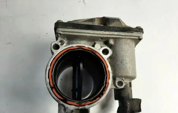 Ford Kuga II Throttle valve 9M5Q9E926AA