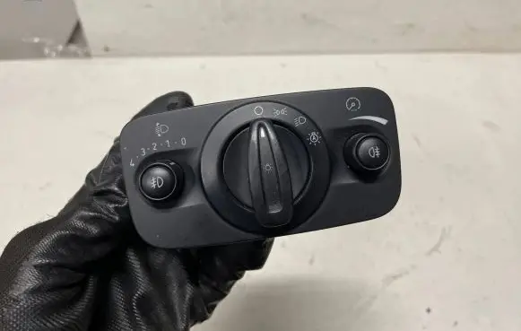 Ford S-MAX Light switch 8G9T13A024