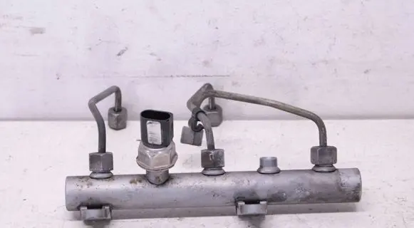 Fuel main line pipe