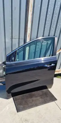 KIA Sportage Front door