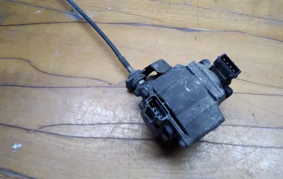 Mitsubishi Space Wagon Other engine bay part