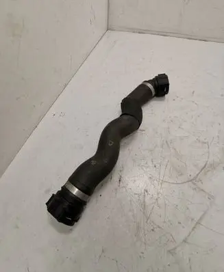 BMW 5 G30 G31 Engine coolant pipe/hose 8602638