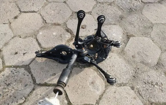 BMW 3 F30 F35 F31 Stub axle 