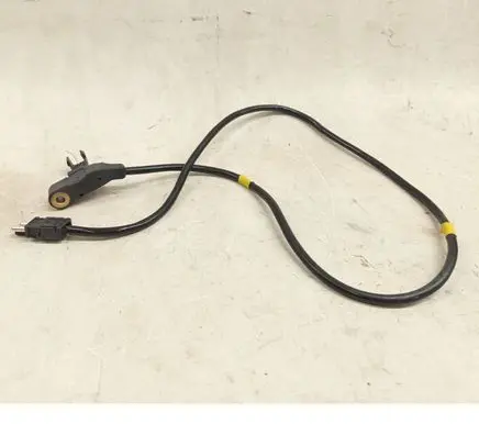Mercedes-Benz E W124 Brake pads wear sensor 2015452228 A2015452228