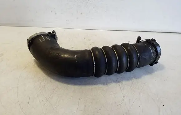 Intercooler hose/pipe