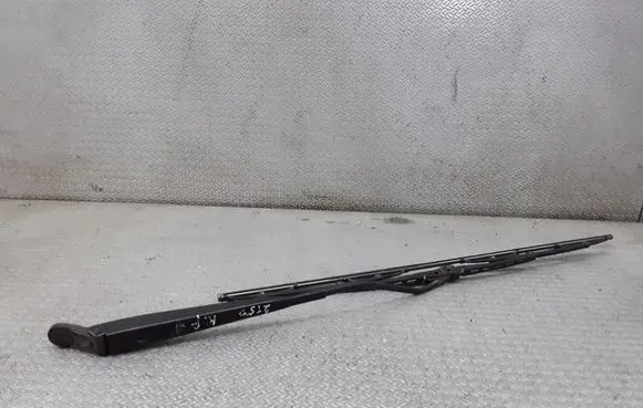 Windshield/front glass wiper blade