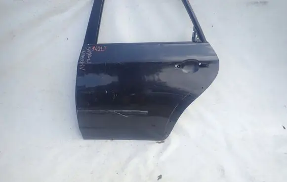 Subaru Impreza III Rear door