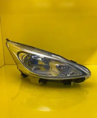 Nissan NV200 Headlight/headlamp 260104FA0A