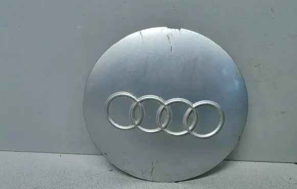 Audi A4 S4 B5 8D Original wheel cap 8D0601165B