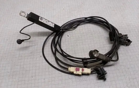Volkswagen Transporter - Caravelle T5 Antenna control unit 7E0035577