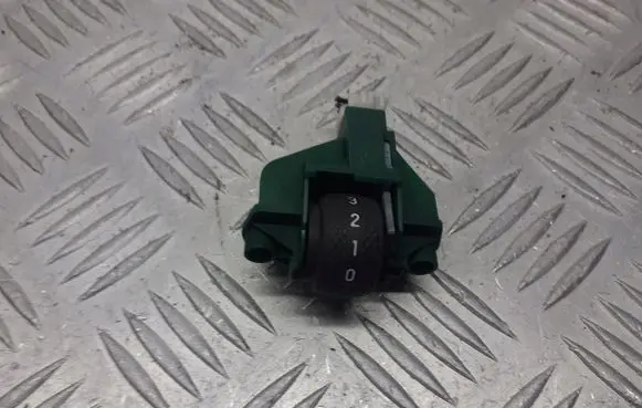 Fiat Bravo Headlight level adjustment motor 