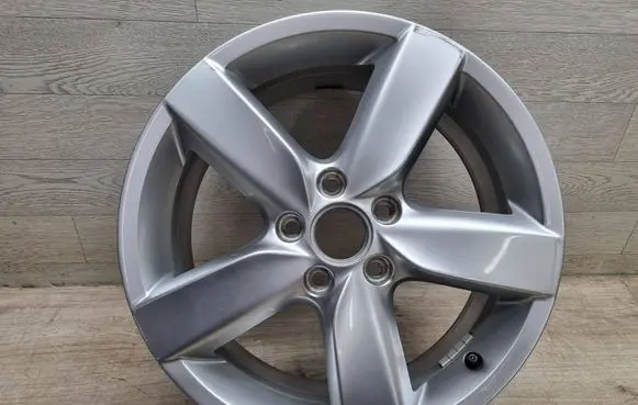 Volkswagen Golf VI R17 alloy rim 5K0601025AA