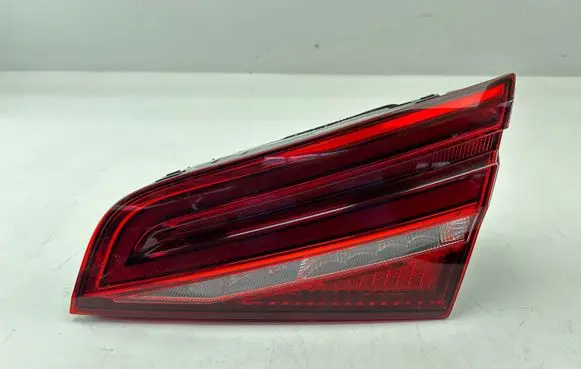 Audi A3 S3 8V Tailgate rear/tail lights 8V4945094C