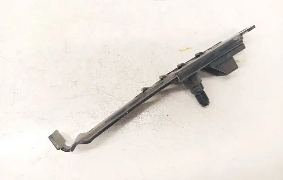 Toyota Avensis T250 Seat belt adjustment rail 