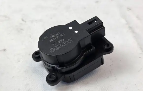 Citroen C4 II Picasso Air flap motor/actuator A21201300 030414 EVD596
