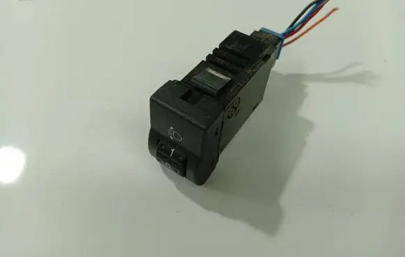 Mazda 3 I Headlight level height control switch 04057810