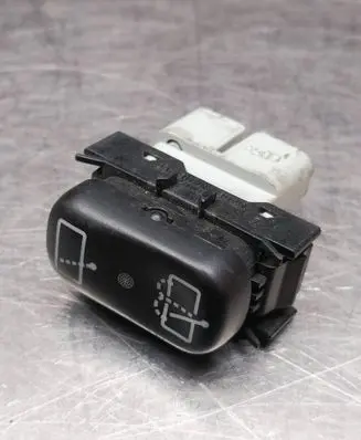 Mercedes-Benz CLK A208 C208 Wiper switch 1638203410