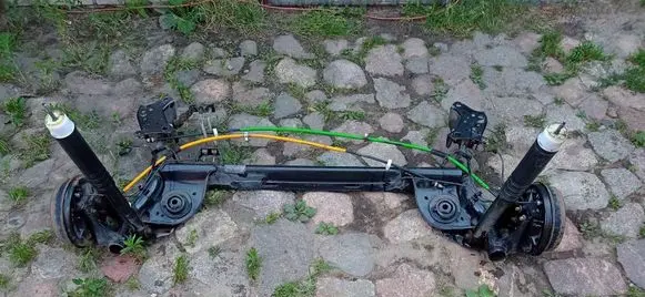 Renault Clio IV Rear axle beam with reductor 