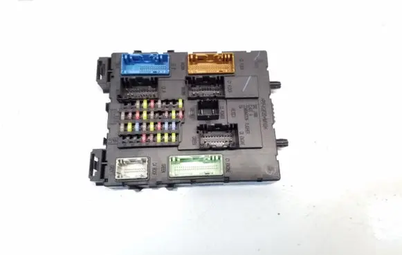 Ford Focus Fuse module BV6N14A073PE