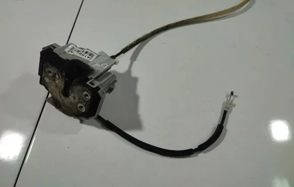 Fiat Bravo Front door lock 