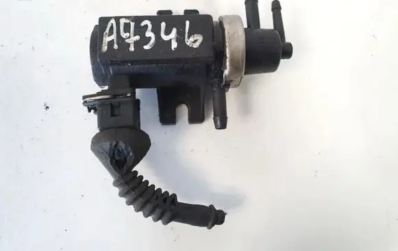Audi A4 S4 B5 8D Turbo solenoid valve 07187