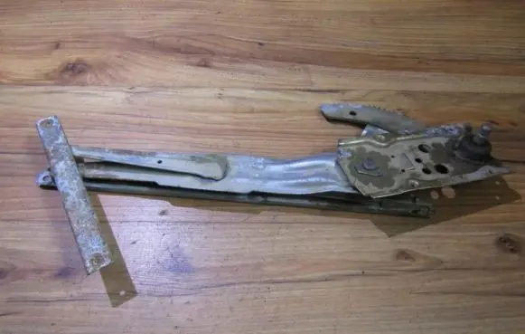 Mitsubishi L200 Sliding door window regulator with motor