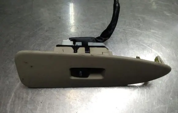 Lexus ES 250 - 300 - 330 Electric window control switch 8403033050 514716