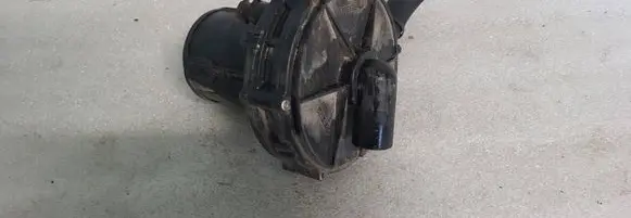 BMW 3 E46 Secondary air pump 72216640 99T026 1715347