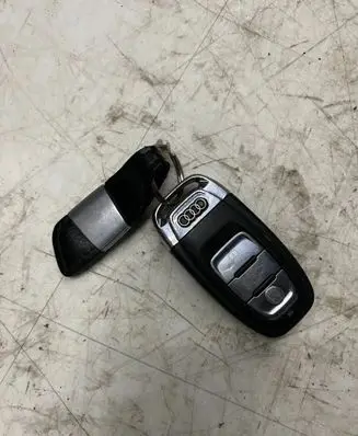 Audi A6 S6 C7 4G Ignition key/card 