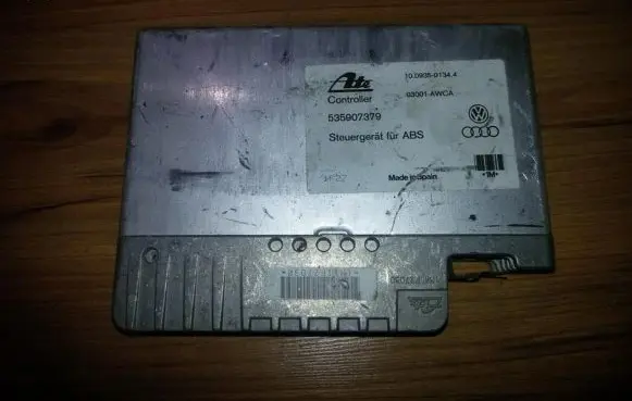 Volkswagen PASSAT B3 ABS control unit/module 535907379 10.0935-0134.4