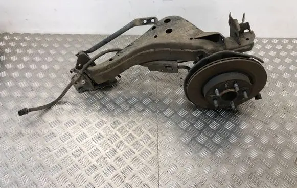 Nissan X-Trail T32 Rear wheel hub