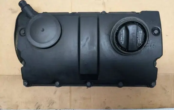 Audi A4 S4 B6 8E 8H Rocker cam cover 038103475M