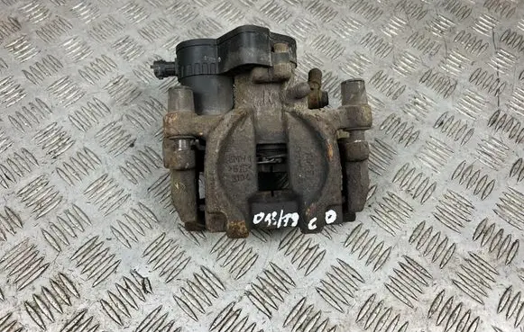 Subaru Outback (BS) Rear brake caliper 26620AL020