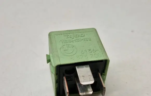 BMW 3 E46 Other relay 8373700