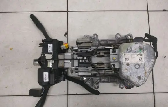 Audi Q7 4L Steering wheel axle 7L8419501N