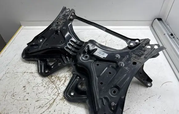 Fiat 500E Front subframe 00521054140 33200504000 521054140