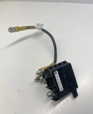 Mercedes-Benz E W213 Battery relay fuse A0009061505 1110055 1009180944