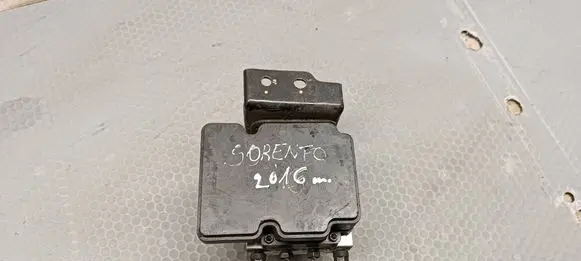 KIA Sorento ABS Pump 58900C5700 LL115D242083