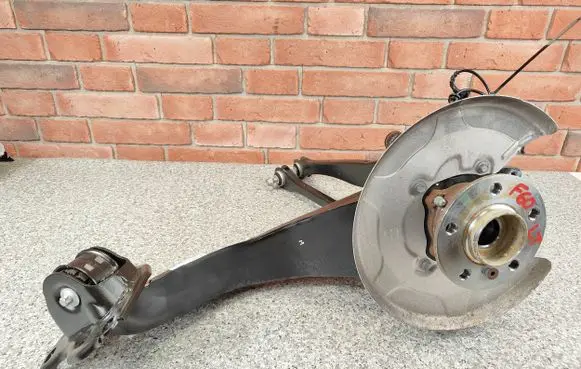BMW X1 F48 F49 Rear wheel hub 6898963