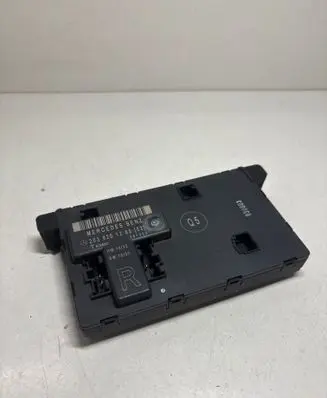 Mercedes-Benz C W203 Door control unit/module 2038201285 351320