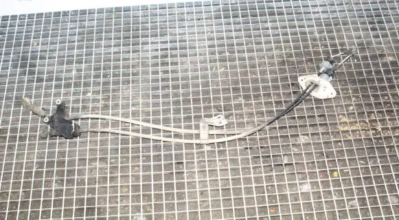 Honda CR-V Gear shift cable linkage